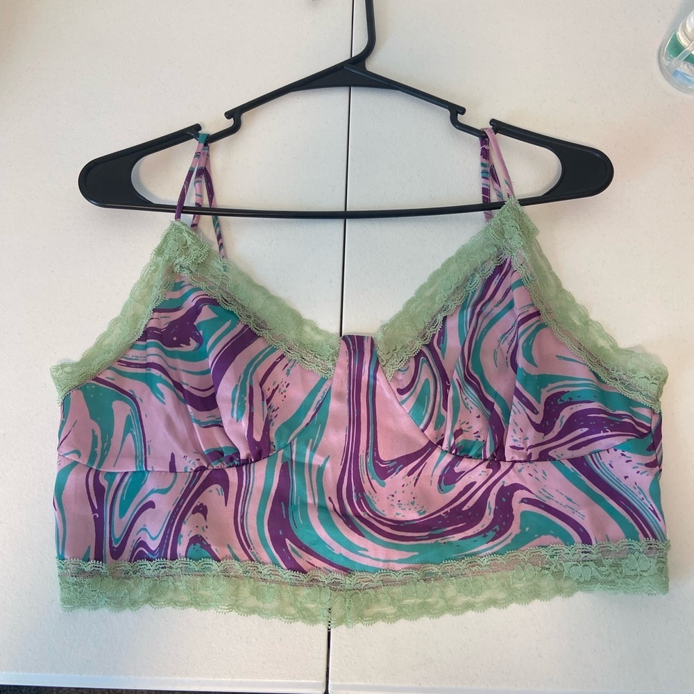 EUC | Nasty Gal women’s lace marbled tank — size 10